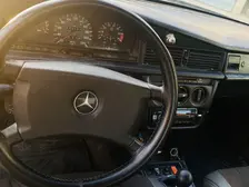 Mercedes-Benz 190, 1990