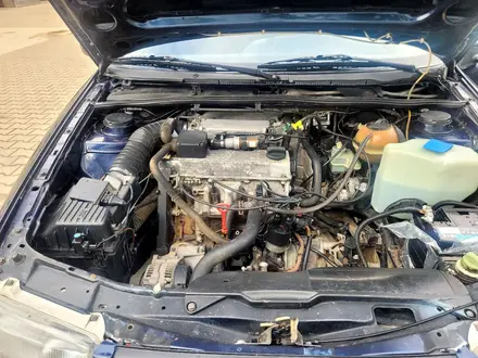 Volkswagen Passat 1995 года за 1 300 000 тг. в Уральск – фото 3