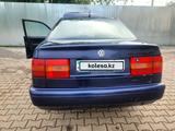 Volkswagen Passat 1995 годаүшін1 300 000 тг. в Уральск – фото 5