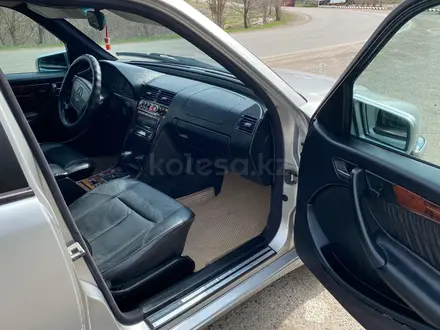 Mercedes-Benz C 280 1999 года за 4 200 000 тг. в Алматы – фото 21