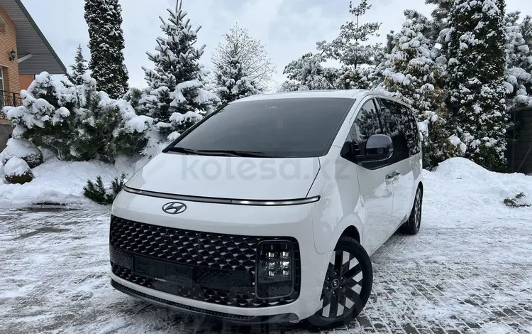 Hyundai Staria 2021 года за 24 500 000 тг. в Уральск