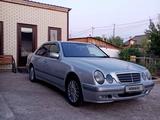 Mercedes-Benz E 240 2000 года за 4 500 000 тг. в Астана