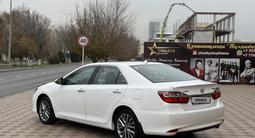 Toyota Camry 2016 года за 11 800 000 тг. в Шымкент – фото 4