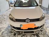 Volkswagen Golf 2012 годаfor4 300 000 тг. в Актау
