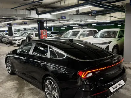Kia K5 2022 года за 11 700 000 тг. в Алматы – фото 4