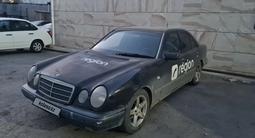 Mercedes-Benz E 200 1997 года за 1 150 000 тг. в Павлодар