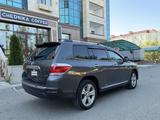 Toyota Highlander 2013 годаүшін8 000 000 тг. в Уральск – фото 4
