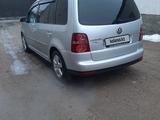 Volkswagen Touran 2006 года за 4 000 000 тг. в Алматы – фото 4