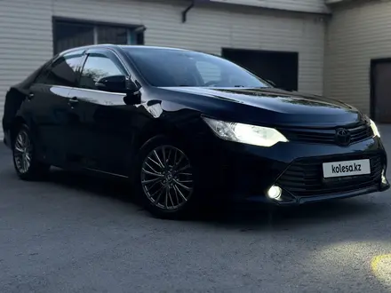 Toyota Camry 2016 года за 11 400 000 тг. в Караганда – фото 2