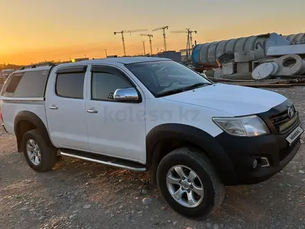 Toyota Hilux 2013 года за 10 200 000 тг. в Алматы