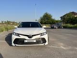 Toyota Camry 2018 годаfor11 500 000 тг. в Шымкент – фото 2