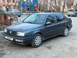 Volkswagen Vento 1993 года за 1 000 000 тг. в Астана – фото 2