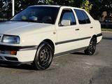 Volkswagen Vento 1994 года за 1 450 000 тг. в Туркестан – фото 2
