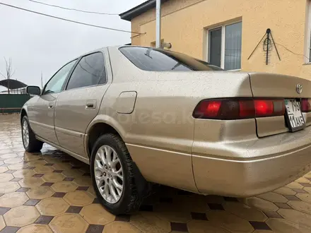 Toyota Camry 1998 года за 2 900 000 тг. в Кызылорда – фото 10