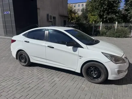 Hyundai Solaris 2015 года за 5 100 000 тг. в Семей – фото 3