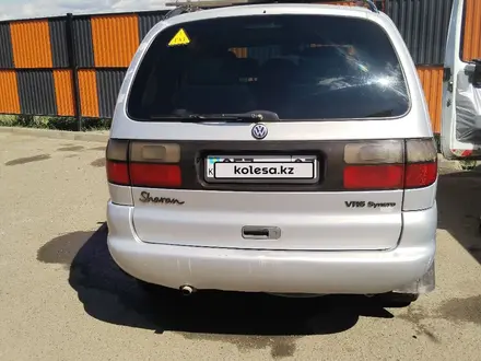 Volkswagen Sharan 1999 года за 2 000 000 тг. в Аксай – фото 3