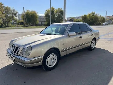 Mercedes-Benz E 230 1996 года за 2 700 000 тг. в Астана – фото 2