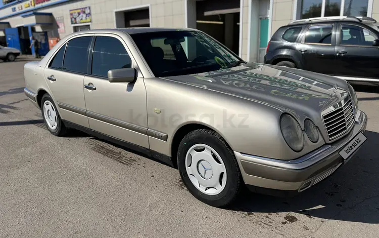 Mercedes-Benz E 230 1996 годаfor2 700 000 тг. в Астана