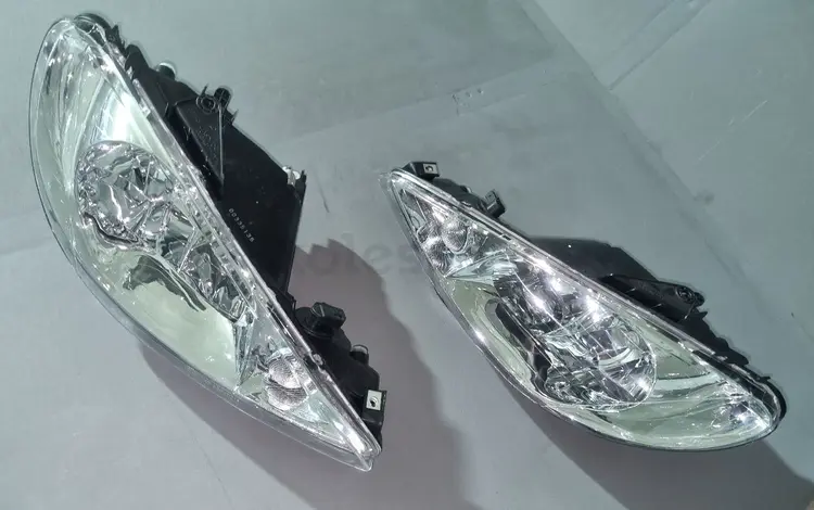 Фары пежо 206 за 45 000 тг. в Алматы