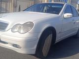 Mercedes-Benz C 230 2004 года за 3 650 000 тг. в Тараз – фото 2