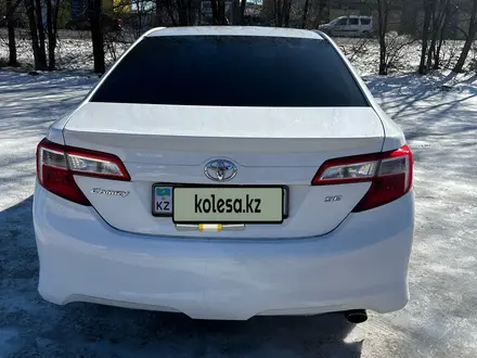 Toyota Camry 2014 года за 9 250 000 тг. в Уральск – фото 2