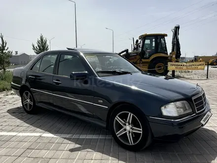Mercedes-Benz C 220 1996 года за 1 800 000 тг. в Караганда – фото 3