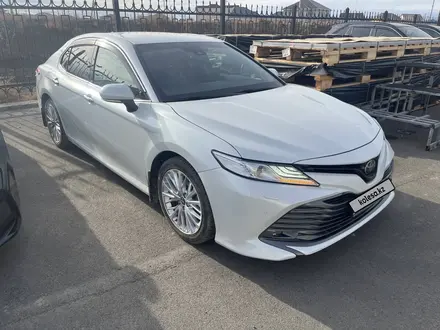 Toyota Camry 2021 года за 15 000 000 тг. в Атырау