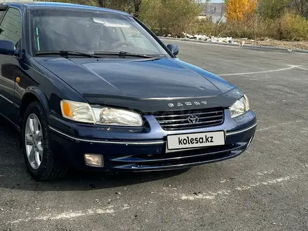 Toyota Camry 1997 года за 3 600 000 тг. в Усть-Каменогорск – фото 2