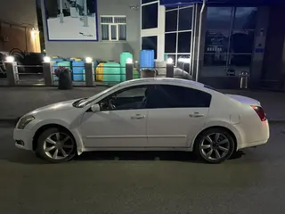 Nissan Maxima