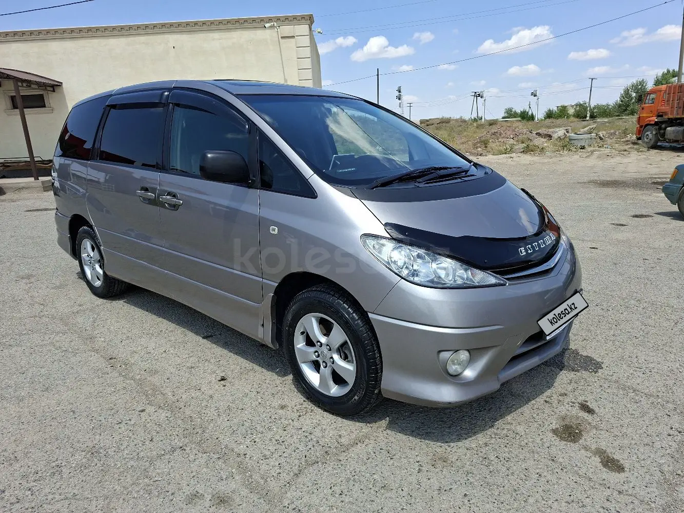 Toyota Estima, 2005