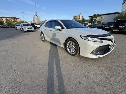 Toyota Camry 2019 года за 14 300 000 тг. в Караганда – фото 4