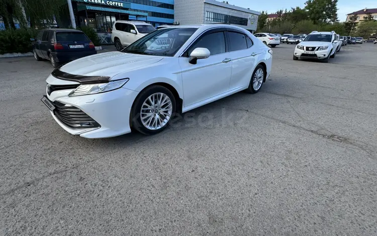 Toyota Camry 2019 годаүшін14 300 000 тг. в Караганда