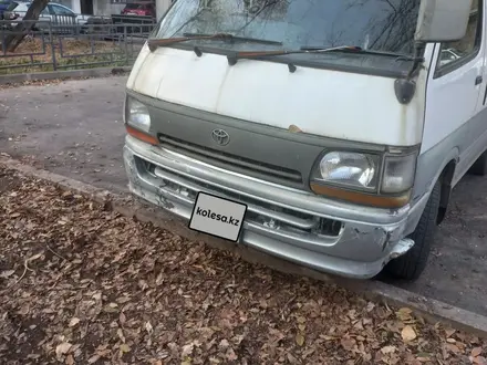 Toyota Hiace 1997 года за 1 000 000 тг. в Алматы