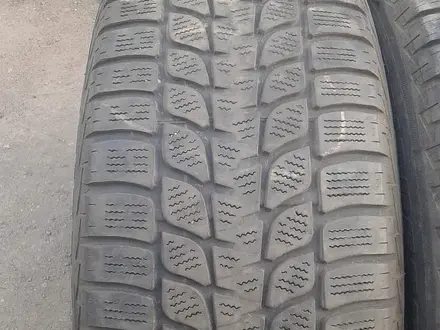 Шины 235/60 R17 — "Bridgestone Blizzak LM-25" (Испания), зимние за 55 000 тг. в Астана – фото 3