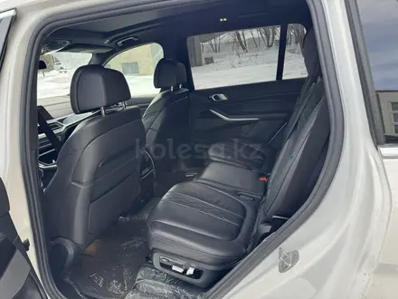 BMW X7 2021 года за 45 000 000 тг. в Астана – фото 4