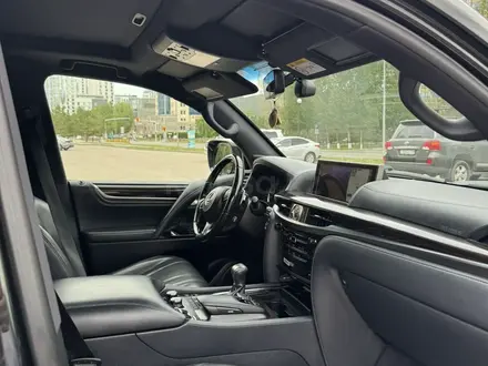 Lexus LX 570 2017 года за 39 500 000 тг. в Астана – фото 4