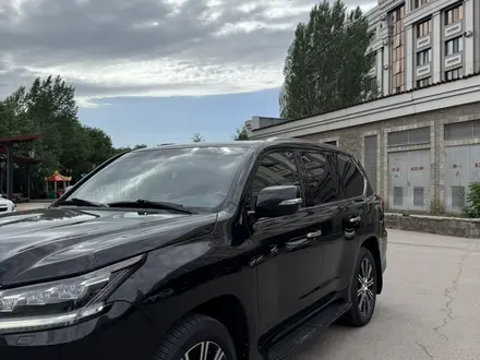 Lexus LX 570 2017 года за 39 500 000 тг. в Астана – фото 2