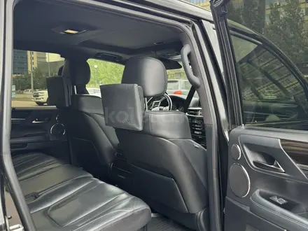 Lexus LX 570 2017 года за 39 500 000 тг. в Астана – фото 5