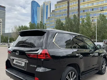 Lexus LX 570 2017 года за 39 500 000 тг. в Астана – фото 7