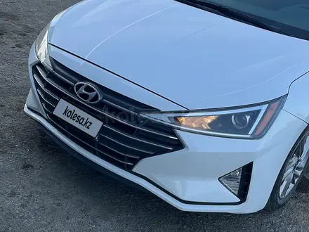 Hyundai Elantra 2019 года за 8 500 000 тг. в Алматы – фото 4