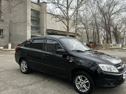 ВАЗ (Lada) Granta 2190 2015 года за 2 870 000 тг. в Семей – фото 3