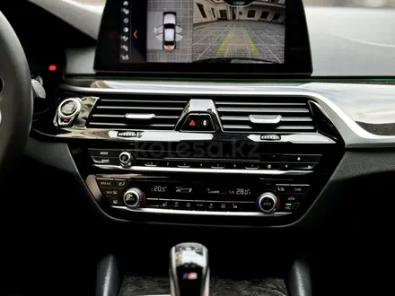 BMW 540 2017 года за 21 000 000 тг. в Алматы – фото 14