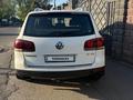 Volkswagen Touareg 2007 года за 4 500 000 тг. в Алматы – фото 4