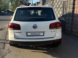 Volkswagen Touareg 2007 года за 4 500 000 тг. в Алматы – фото 4