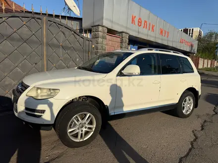 Volkswagen Touareg 2007 года за 4 500 000 тг. в Алматы