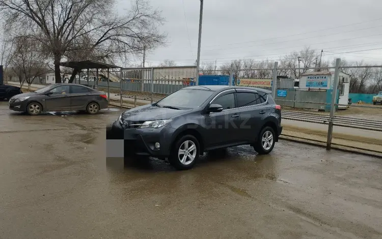 Toyota RAV4 2013 года за 8 800 000 тг. в Актобе