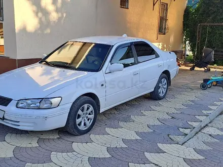 Toyota Camry 2000 года за 3 200 000 тг. в Алматы – фото 5