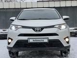 Toyota RAV4 2017 года за 9 940 000 тг. в Астана – фото 5
