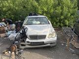 Mercedes-Benz C 230 2001 года за 800 000 тг. в Караганда