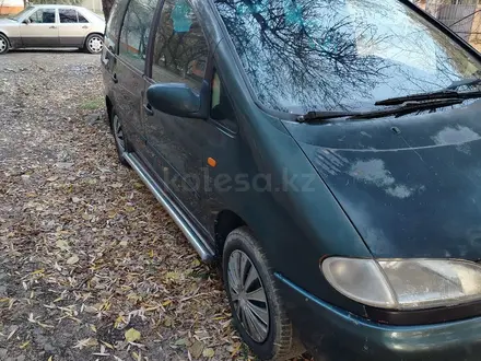 Ford Galaxy 1997 года за 2 000 000 тг. в Тараз – фото 2